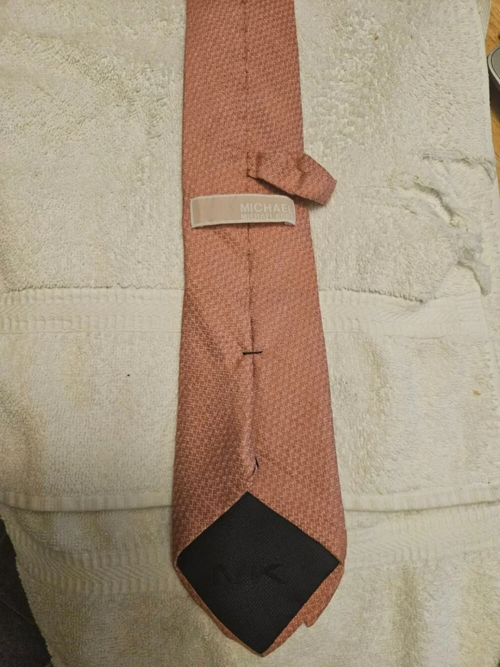 Michael Kors Tie Salmon Pink Textured Geometric Necktie 58 x 3.25 t2